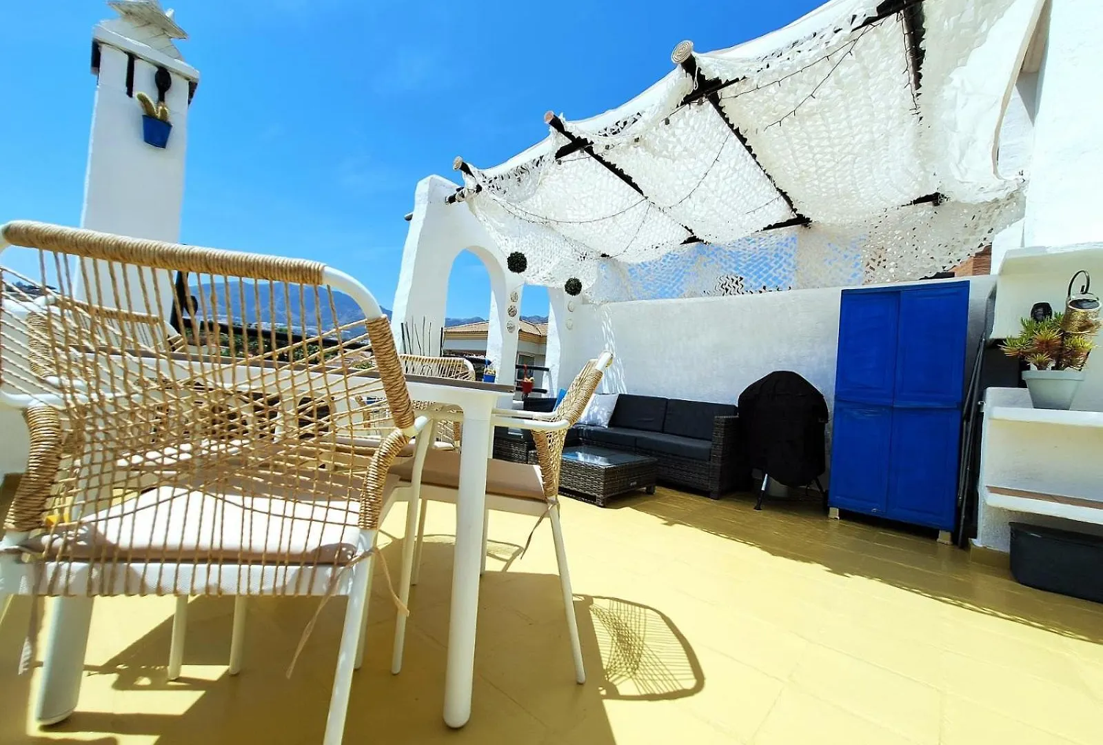 Apartamento Happy Holiday Home! Pueblo Evita Charming Condo Benalmádena España