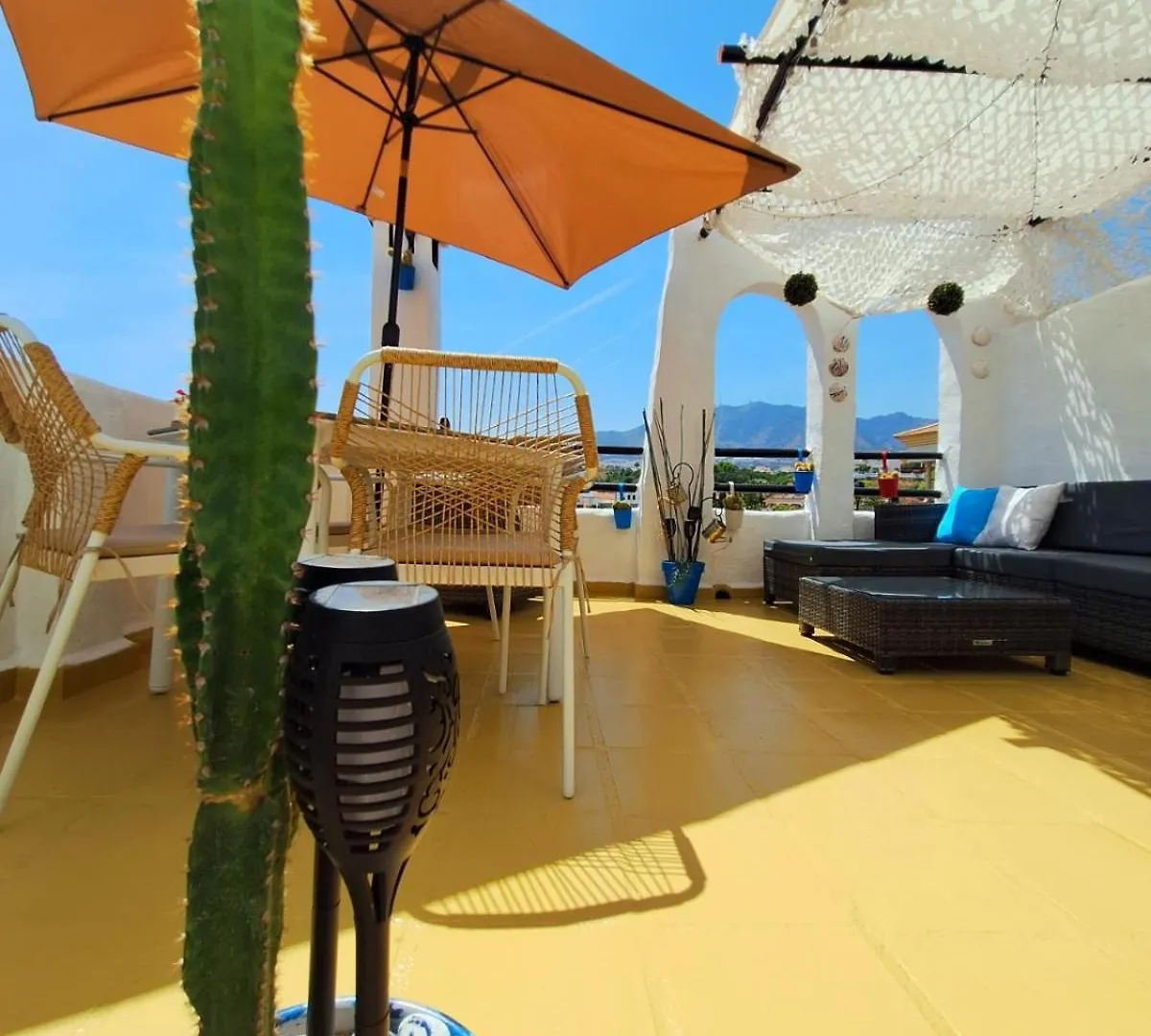 Happy Holiday Home! Pueblo Evita Charming Condo Benalmádena
